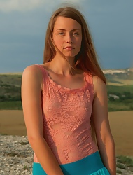 She glorious nude walk in the rolling hills