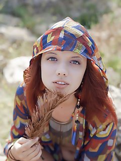 She forgets shyness & heritage in front of the cam